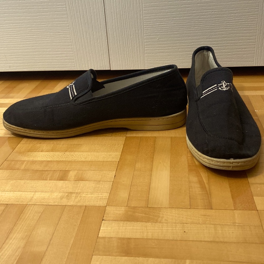 Men dark blue shoes, size 45. used